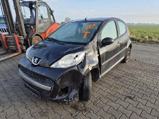 Peugeot 107 1.0 12v picture 3