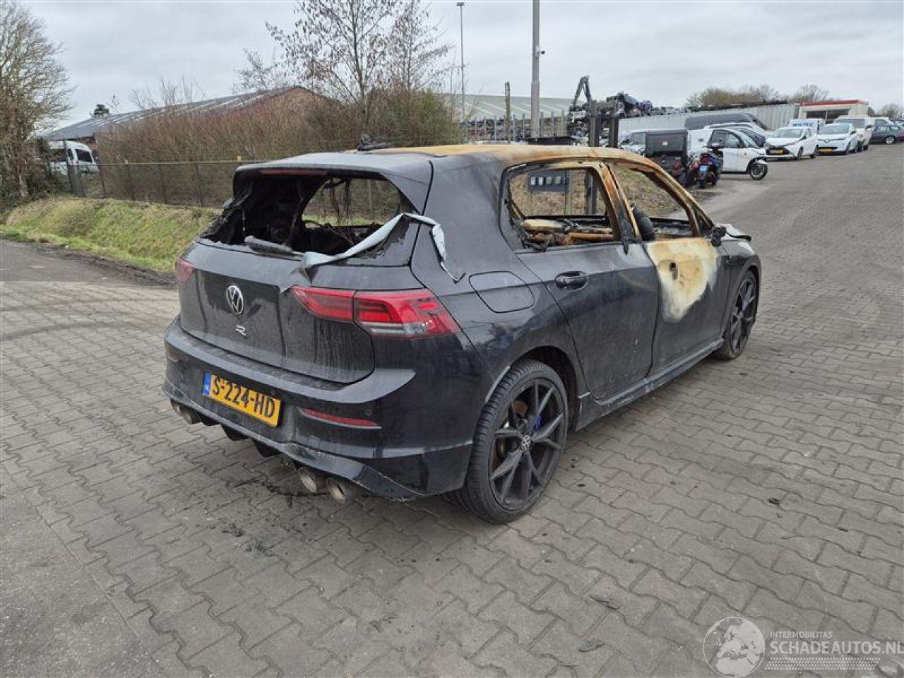 Volkswagen Golf 2.0 tsI r