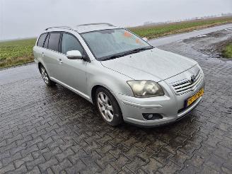 Toyota Avensis wagon 2.4 picture 4