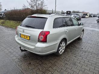Coche siniestrado Toyota Avensis wagon 2.4 2006/7