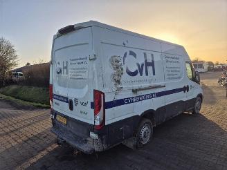 demontáž dodávky Iveco New daily 33 2022/6