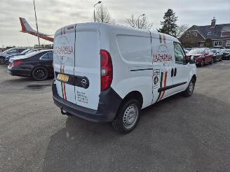 krockskadad bil bedrijf Opel Combo VAN 1.6 CDTi 2013/10