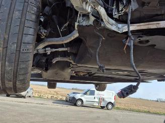 BMW 3-serie 330e Touring picture 22