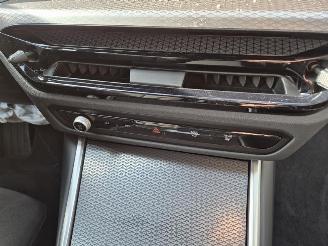 BMW 3-serie 330e Touring picture 9