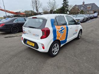 Unfallwagen Kia Picanto 1.0 12v 2023/6
