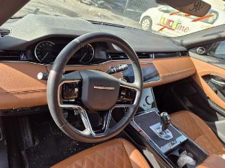 Land Rover Range Rover Evoque P300e picture 5