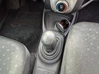 Toyota Yaris 1.0 12v picture 11