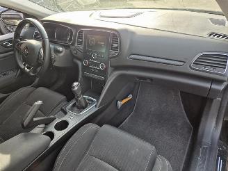 Renault Mégane Estate 1.2 Energy TCe picture 10