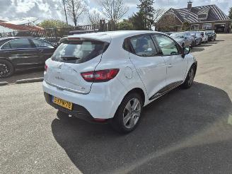 Coche accidentado Renault Clio 0.9 TCe 2013/6