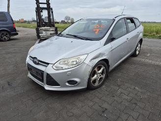 Ford Focus Wagon 2.0 TDci picture 3