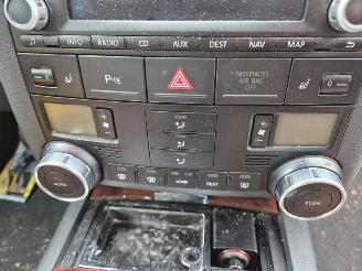 Volkswagen Touareg 3.0 TDi picture 6