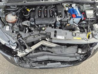 Peugeot 208 1.2 PureTech picture 6