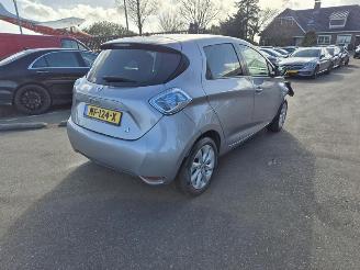 skadebil auto Renault Zoé R90 2017/1