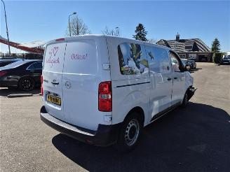krockskadad bil bedrijf Opel Vivaro 2.0 Diesel 2024/8