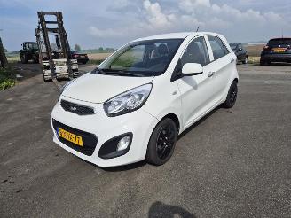 Kia Picanto 1.0 12v picture 3
