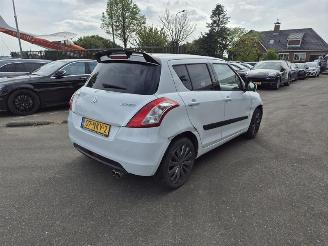 Damaged car Suzuki Swift 1.2  16v 2010/10