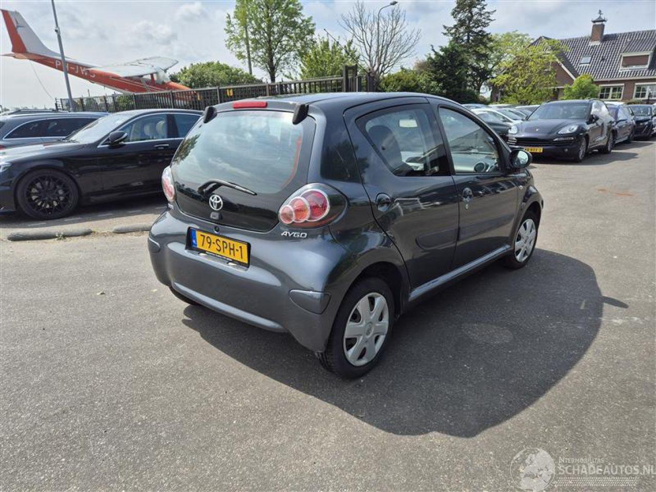 Toyota Aygo 1.0 12v