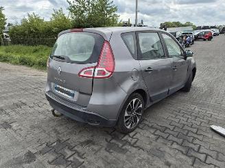 Auto da rottamare Renault Scenic 1.5 DCi 2012/1