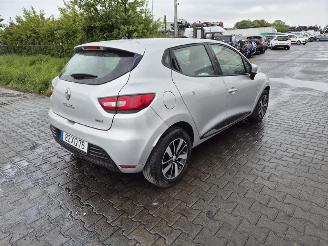 disassembly passenger cars Renault Clio 1.5 dCi 2017/1