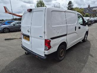 dañado vehículos comerciales Nissan NV 200 1.5 dCi 2011/8