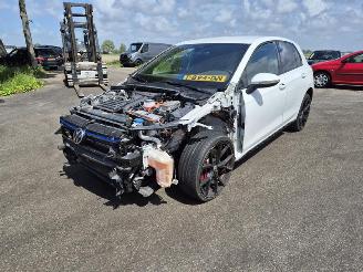 Volkswagen Golf GTE picture 3