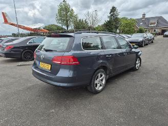 Auto incidentate Volkswagen Passat Variant 1.6 TDi 2013/9