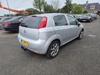 damaged passenger cars Fiat Punto .09 TwinAir Turbo 2016/9