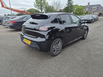 Coche accidentado Peugeot 208 1.2 Vti 2021/11