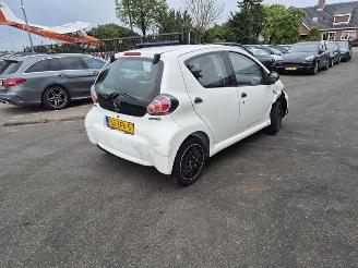 Voiture accidenté Toyota Aygo 1.0 12v 2012/10