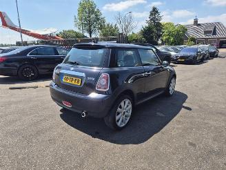 krockskadad bil auto Mini Cooper 1.6 16v 2007/1