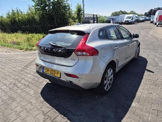 demontáž osobní automobily Volvo V-40 T2 2018/5