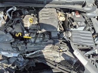 Volkswagen Polo 1.0 MPi picture 8