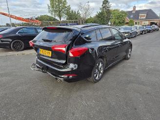 Auto incidentate Ford Focus Wagon 1.0 EcoBoost Hybrid 2021/2