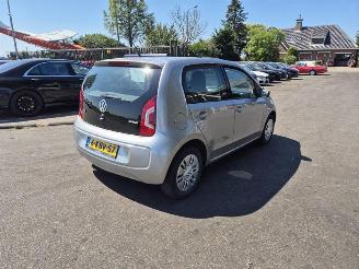 uszkodzony samochody osobowe Volkswagen Up! 1.0 12v 2013/4
