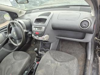 Toyota Aygo 1.0 12v picture 7