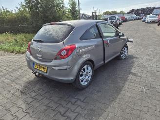 Vrakbiler auto Opel Corsa 1.4 16v 2014/10