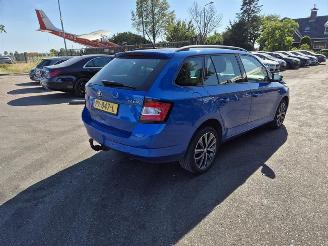 Schadeauto Skoda Fabia Combi 1.0 TSi 2017/11