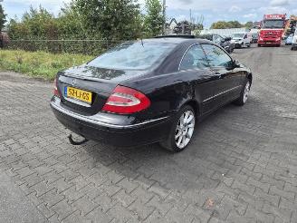 Salvage car Mercedes CLK 200 k 2003/1