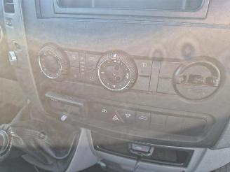 Volkswagen Crafter 2.0 TDi Pick Up picture 9