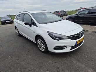 Opel Astra SPORTS TOURER 1.2 Turbo picture 4