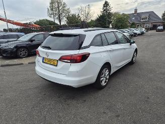 damaged passenger cars Opel Astra SPORTS TOURER 1.2 Turbo 2021/10