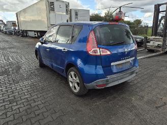 Renault Scenic 2.0 16v picture 2