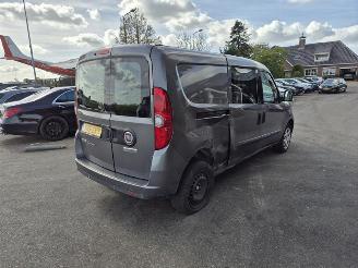 skadebil bedrijf Fiat Doblo 1.6 D 2020/12