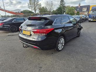 krockskadad bil auto Hyundai I-40 Combi 2.0 GDi 2012/3