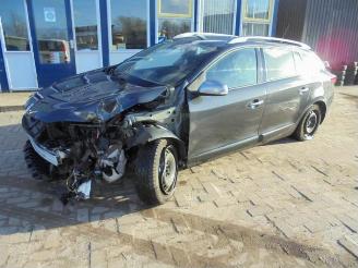 demontáž osobní automobily Renault Mégane Megane III Grandtour (KZ), Combi 5-drs, 2008 / 2016 1.5 dCi 110 2013/6