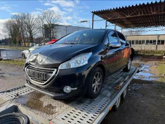 Uttjänta bilar auto Peugeot 208 208 I (CA/CC/CK/CL), Hatchback, 2012 / 2019 1.2 Vti 12V PureTech 82 2014/1