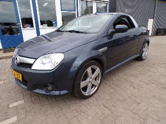 krockskadad bil auto Opel Tigra Twin Top 1.8-16V Linea Rosso 2006/4