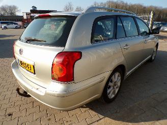 Toyota Avensis  picture 3
