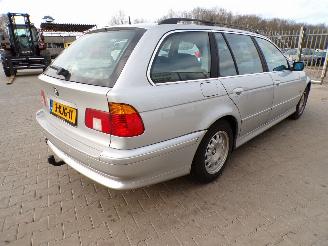 BMW 5-serie Touring 520i Lifestyle Edition picture 4