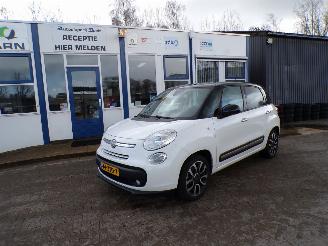 skadebil auto Fiat 500 L 2013/1